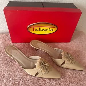 Leather upper leather sole made in Italy size 7 medium price asking $50